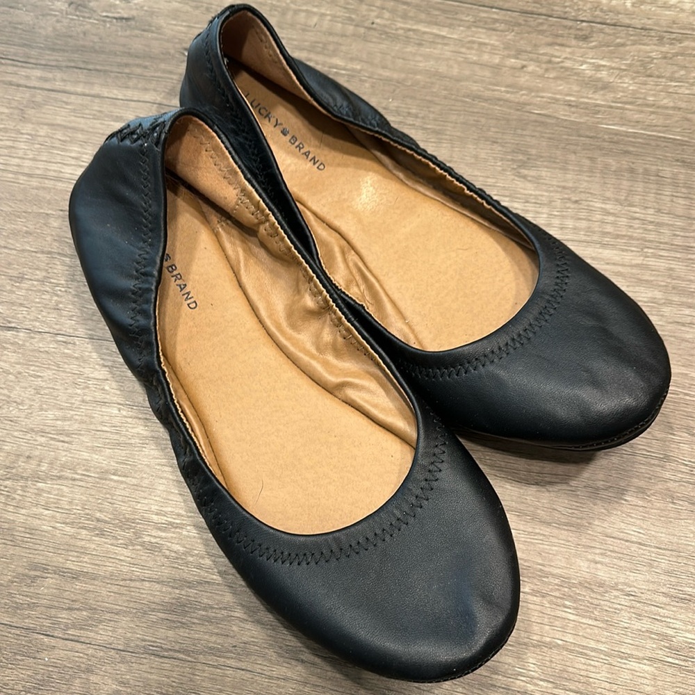 Lucky brand flats